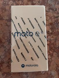 Moto e15