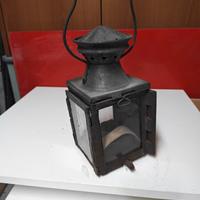Lanterna ferroviaria a petrolio