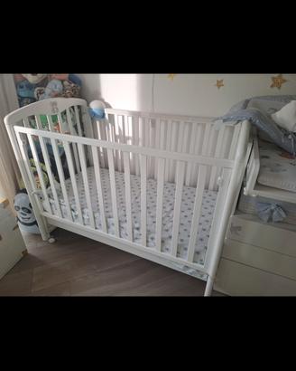 lettino bianco Foppapedetti con materasso e casset