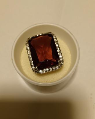 Anello antico con pietra