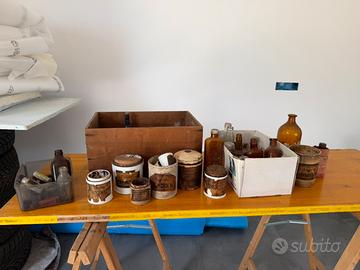 Vasi e contenitori vintage farmacia