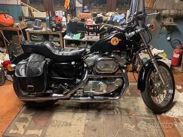 Harley-Davidson 883