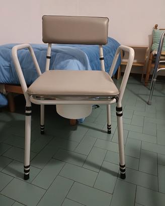 sedia "comoda" con wc