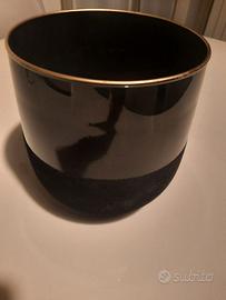 Elegante vaso nero lucido e opaco con bordo oro -