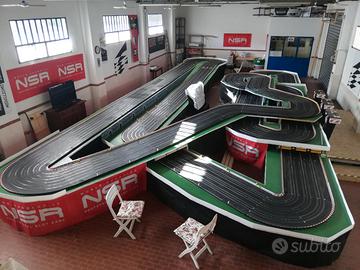 Mega pista Slot Car da 75 metri, marca Carrera.