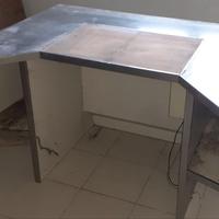 tavolino in acciaio, tavolino, banco acciaio inox,