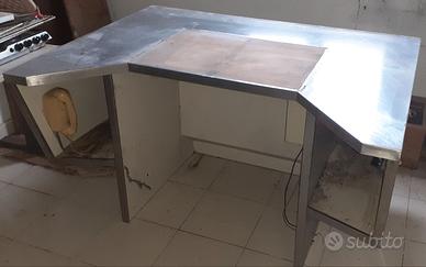 tavolino in acciaio, tavolino, banco acciaio inox,