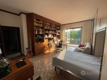 Camera in via Gerolamo Forni,4º p