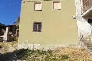 Villa di 60 m² con 3 locali a Romagnese