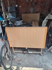 letto da ricovero motorizzato mai usato 