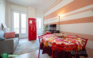 4 LOCALI IN PIAZZA NAPOLI!