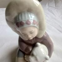 Statuina Lladró – Bambino Inuit con orso polare