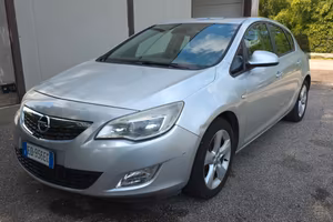 Opel Astra 1.4 16V GPL-TECH 5 porte Enjoy