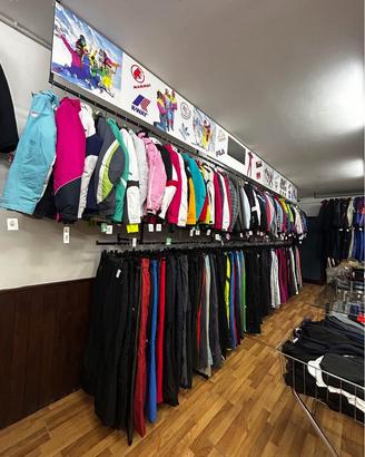 Abbigliamento da neve usato