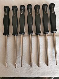 Cacciaviti regolazione carburatori. 