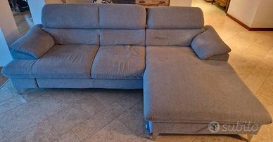 Divano a tre posti da ritirare in loco