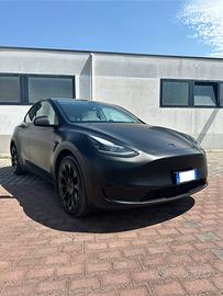 TESLA - Model Y