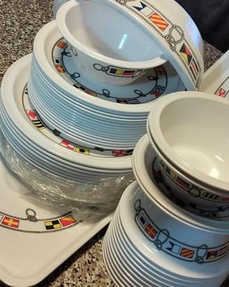 Piatti plastica set campeggio