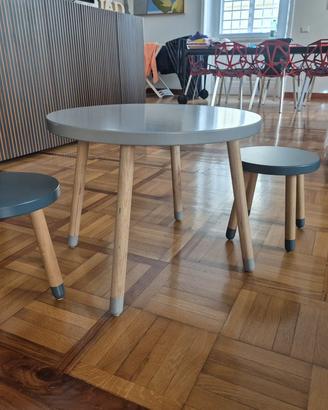 Tavolino gioco bambini Flexa + 2 sgabelli
