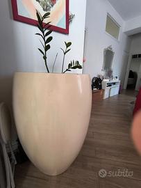 Vaso grande in resina lucida design moderno
