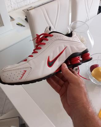 Nike shox r4  rosso e bianco  tg.44