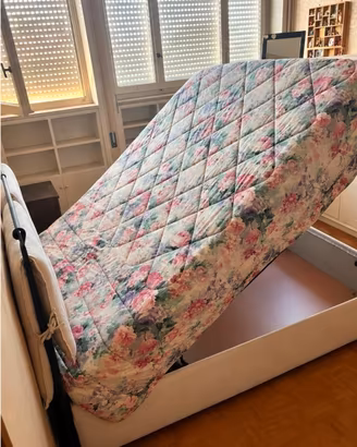 Letto con contenitore