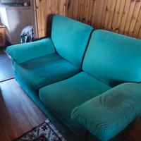 divano  ,si trova a rubiana campeggio 