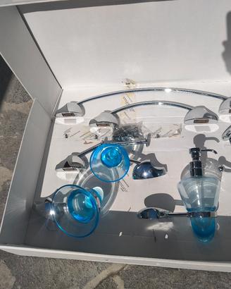 Set di accessori da bagno, n. 7 pezzi nuovi