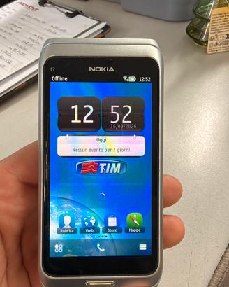 Nokia E7-00