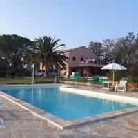 In collina a tre km dal mare