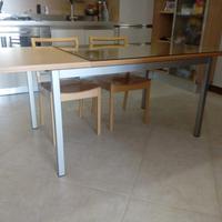 Tavolo in legno e lastra Calligaris