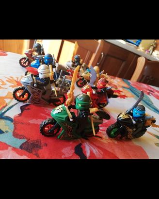 16 minifigure compatibili lego Ninjago con moto 