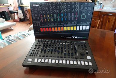 Drum machine Roland TR-8S