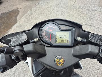 aprilia sr  50