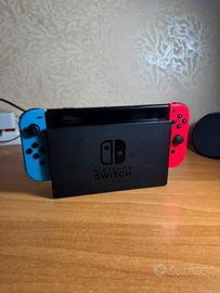 Nintendo Switch + Super Mario Odissey