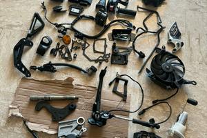 pezzi di ricambio Yamaha MT 09 SP 2022