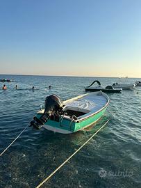 Barca 6 metri con motore 15 cavalli Suzuki