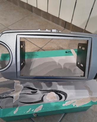 Mascherina autoradio Toyota yaris