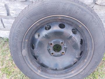 4 gomme invernali su cerchio 