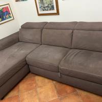 Divano Angolare con letto e penisola