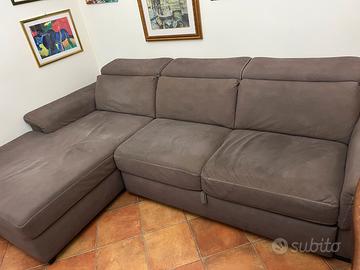 Divano Angolare con letto e penisola