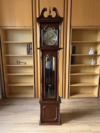 Orologio a pendolo da pavimento