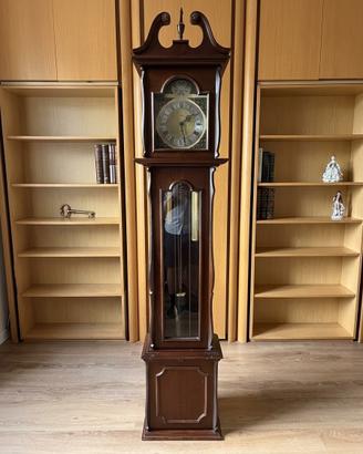Orologio a pendolo da pavimento