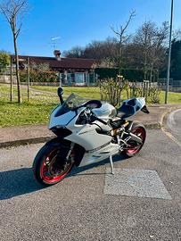 Ducati Panigale 899 V2 bianca