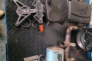 scarico GPR ghost e kit porta targa