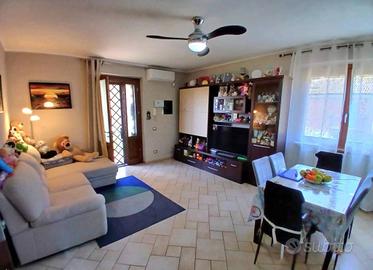 Villa di 70 m² con 3 locali e box auto a Sinalunga