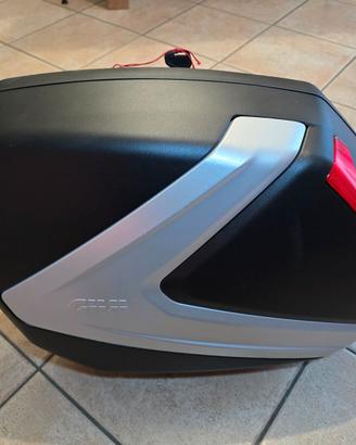 SET BORSE LATERALI MOTO GIVI E TELAIO