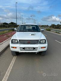 Mitsubishi L200 2.5 TDI 4WD club cab