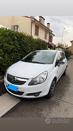 Opel corsa 2010 gpl