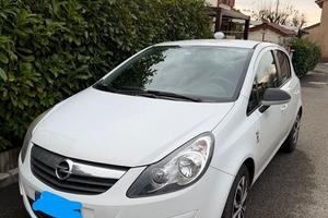 Opel corsa 2010 gpl
